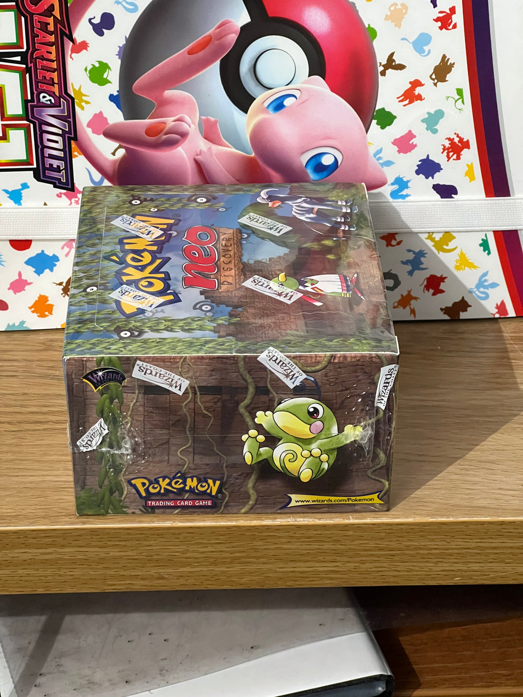 2001 Pokemon Neo Discovery 1st Edition Booster Box Factory Sealed WOTC Vintage RAR
