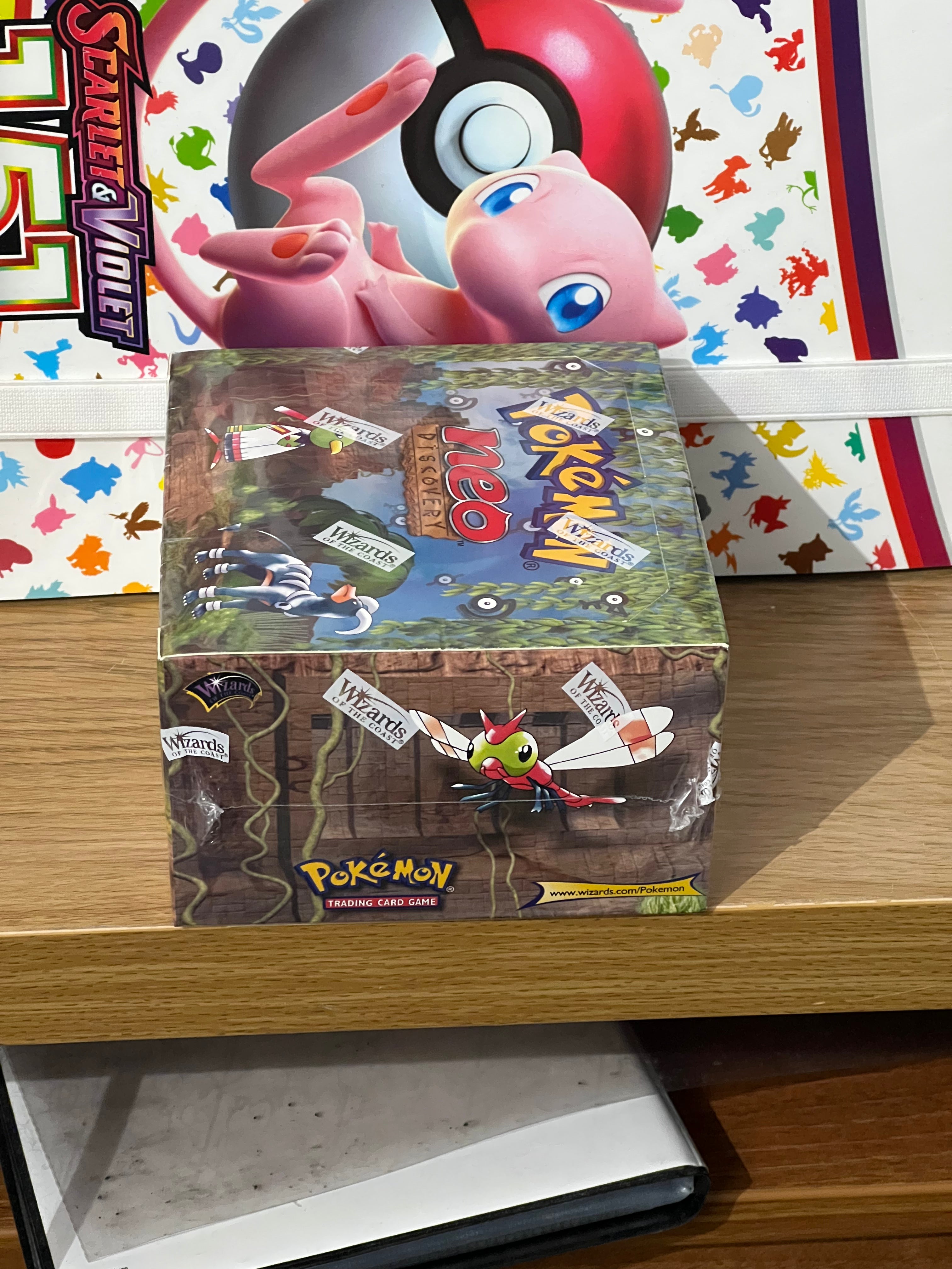 2001 Pokemon Neo Discovery 1st Edition Booster Box Factory Sealed WOTC Vintage RAR